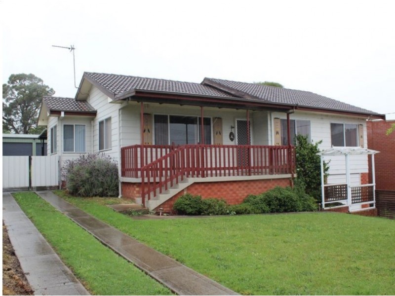 12 Minyama Parade, Bega NSW 2550