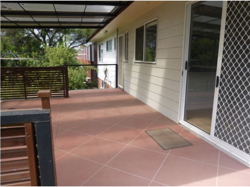 12 Minyama Parade, Bega NSW 2550