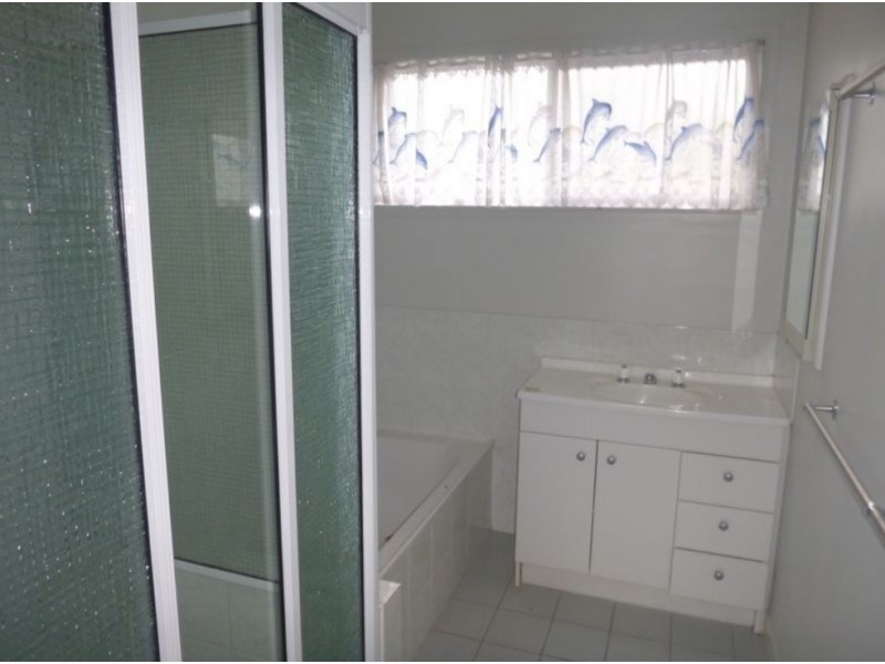 12 Minyama Parade, Bega NSW 2550