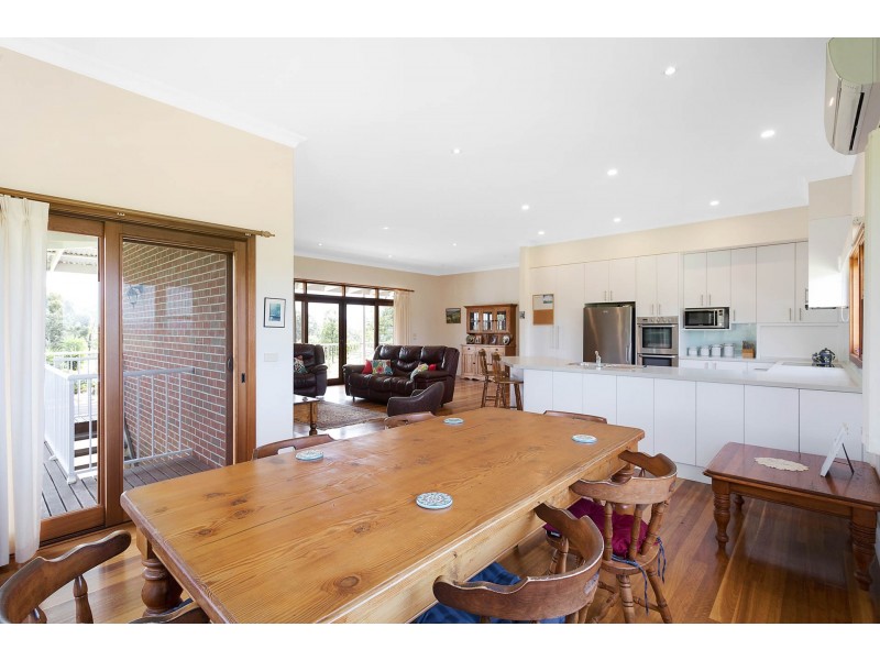 61 Mt Pleasant Road, Bega NSW 2550