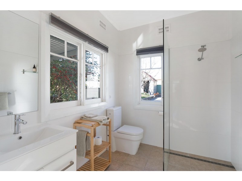 34 Parker Street, Bega NSW 2550