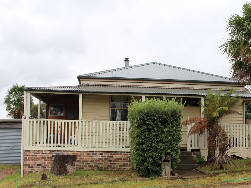 17 Prospect Street, Bega NSW 2550