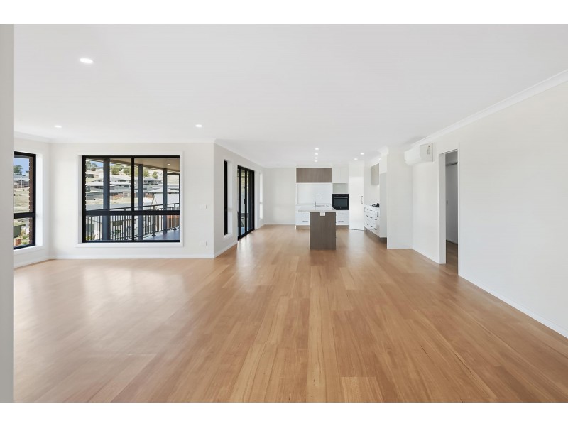 44 Lynjohn Drive, Bega NSW 2550