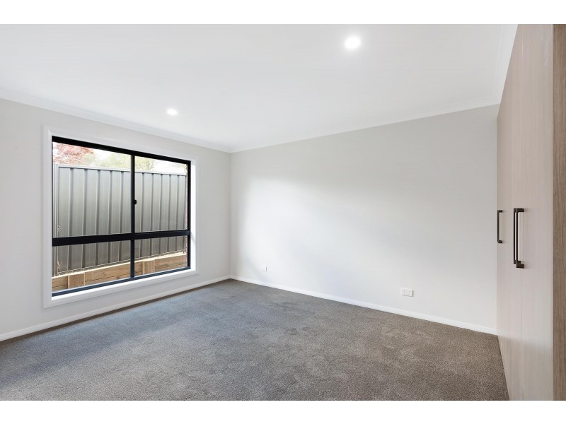 44 Lynjohn Drive, Bega NSW 2550