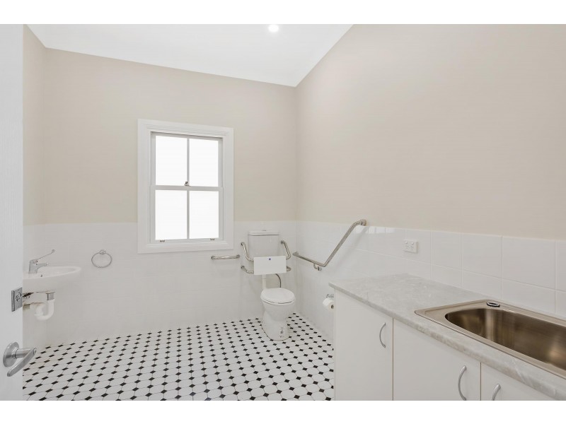 25 Peden Street, Bega NSW 2550