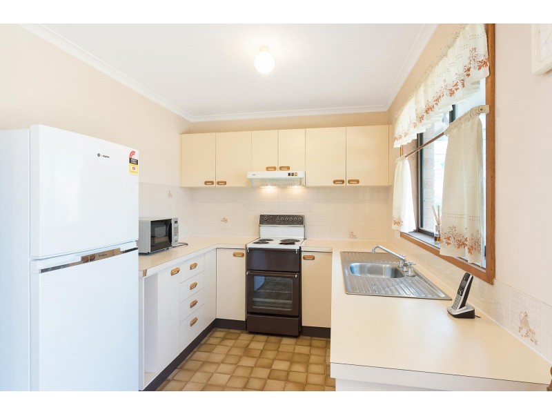 13 Mecklenberg Street, Bega NSW 2550