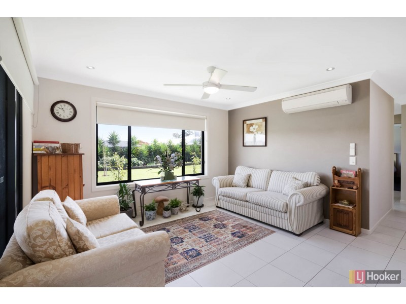 4 Koma Circuit, Bega NSW 2550