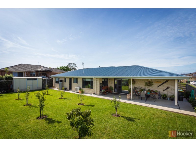 4 Koma Circuit, Bega NSW 2550