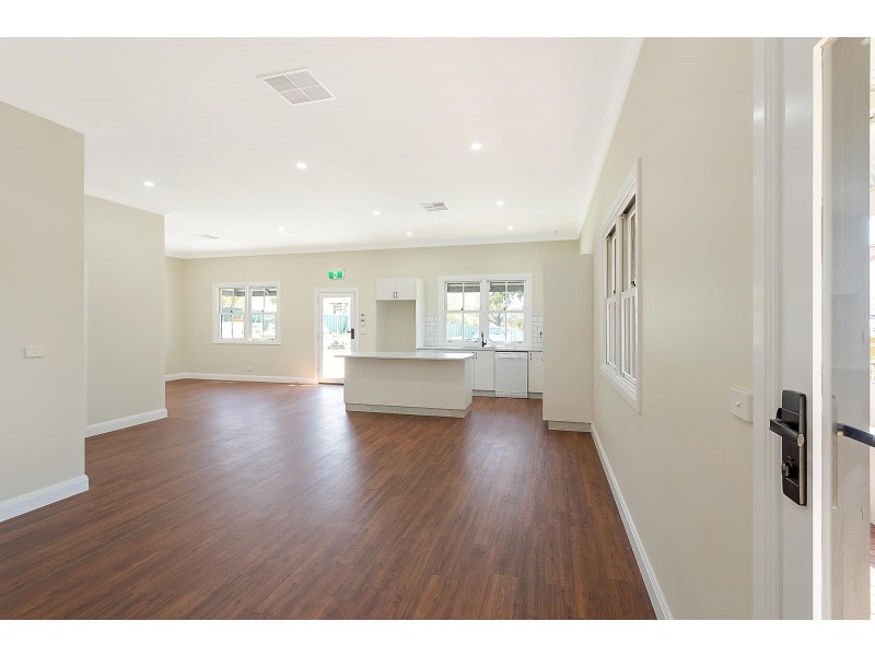 25 Peden Street, Bega NSW 2550