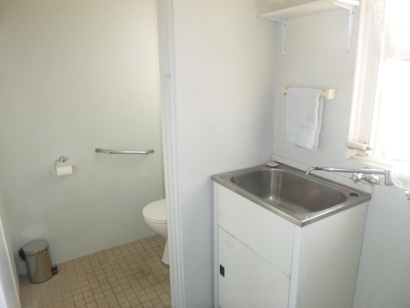 4 Tathra Road, Bega NSW 2550