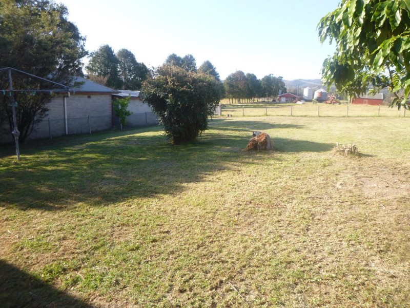 4 Tathra Road, Bega NSW 2550