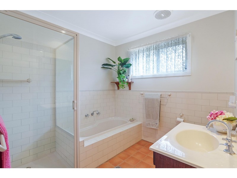 42 Black Range Road, Bega NSW 2550