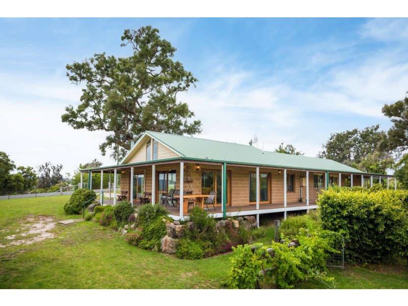 72 Mountview Close, Bega NSW 2550