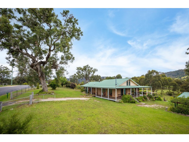 72 Mountview Close, Bega NSW 2550