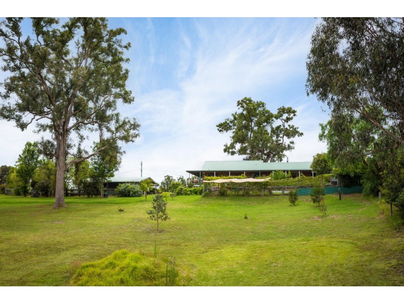 72 Mountview Close, Bega NSW 2550