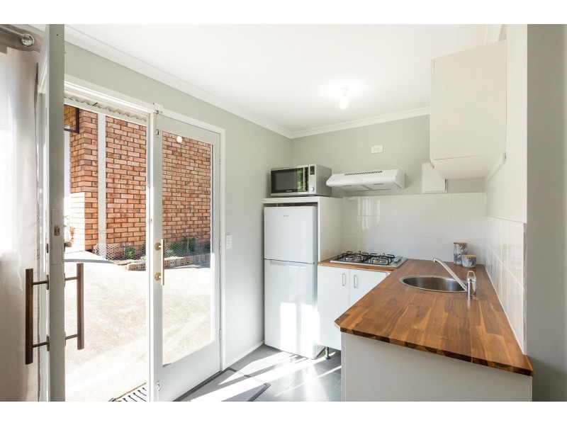 25 Mecklenberg Street, Bega NSW 2550
