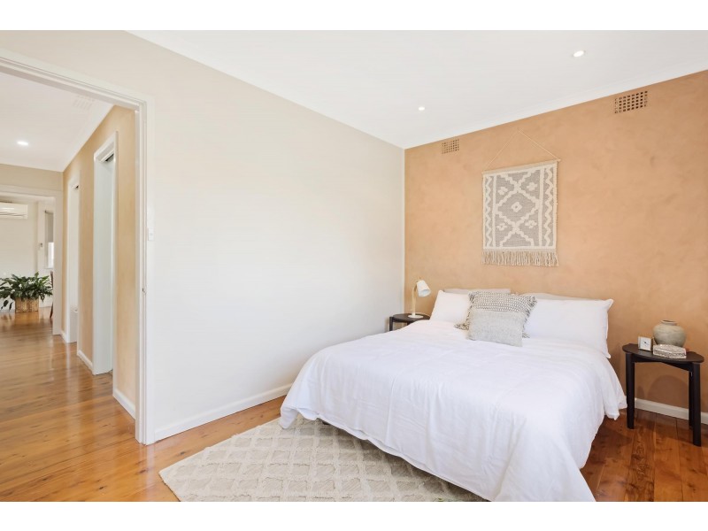 31 Glebe Avenue, Bega NSW 2550