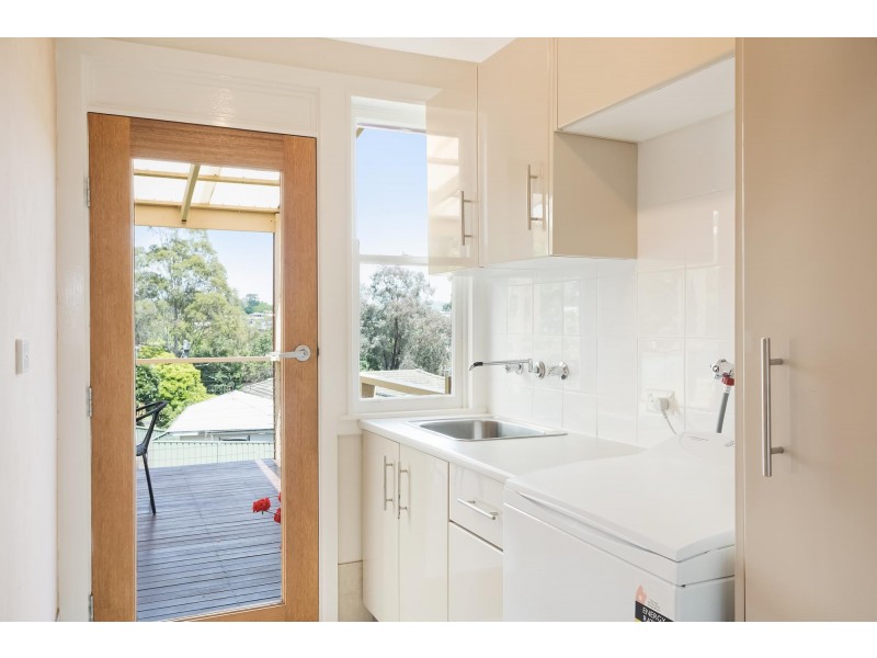 31 Glebe Avenue, Bega NSW 2550