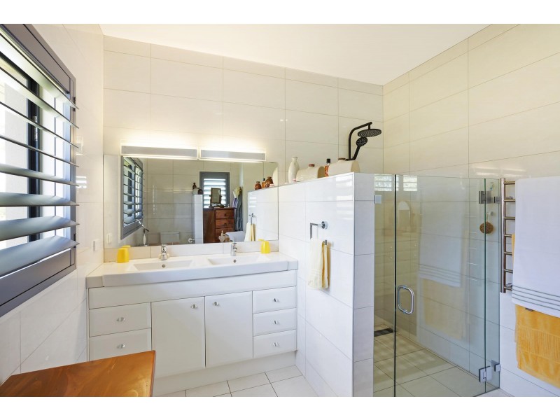 21 Corridgeree Road, Bega NSW 2550
