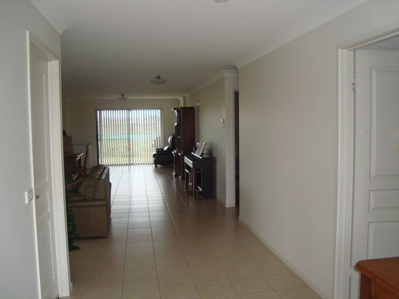 12 Koma Circuit, Bega NSW 2550