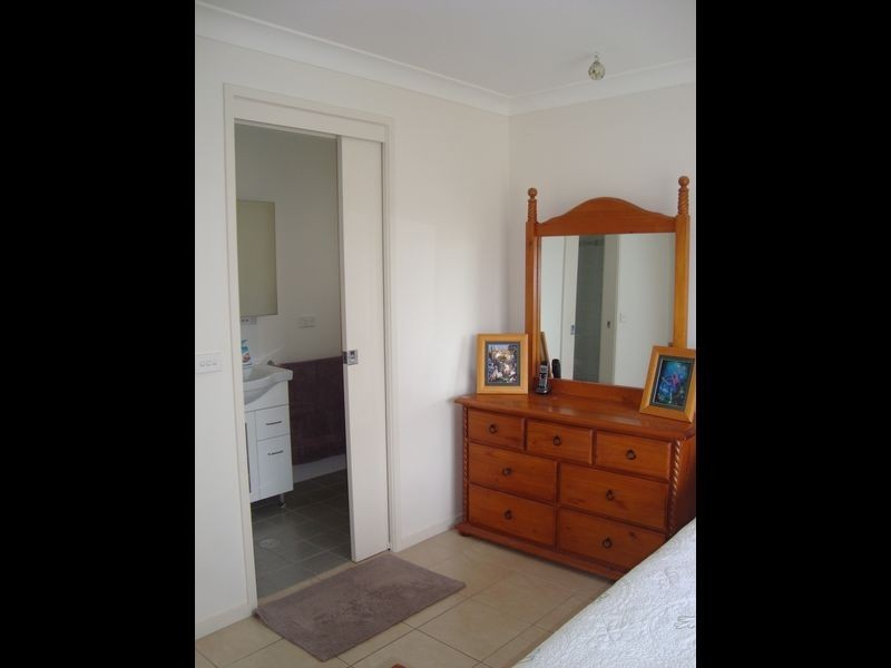 12 Koma Circuit, Bega NSW 2550
