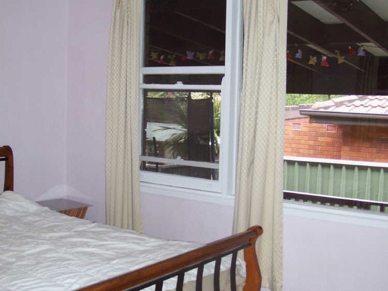 31 Angle Rd, Leumeah NSW 2560