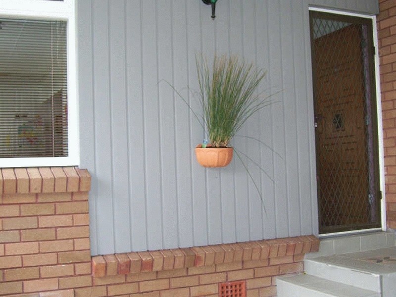 31 Angle Rd, Leumeah NSW 2560