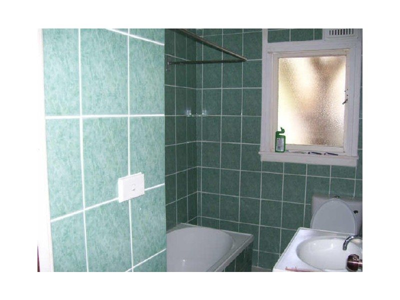 100 Angle Road, Leumeah NSW 2560