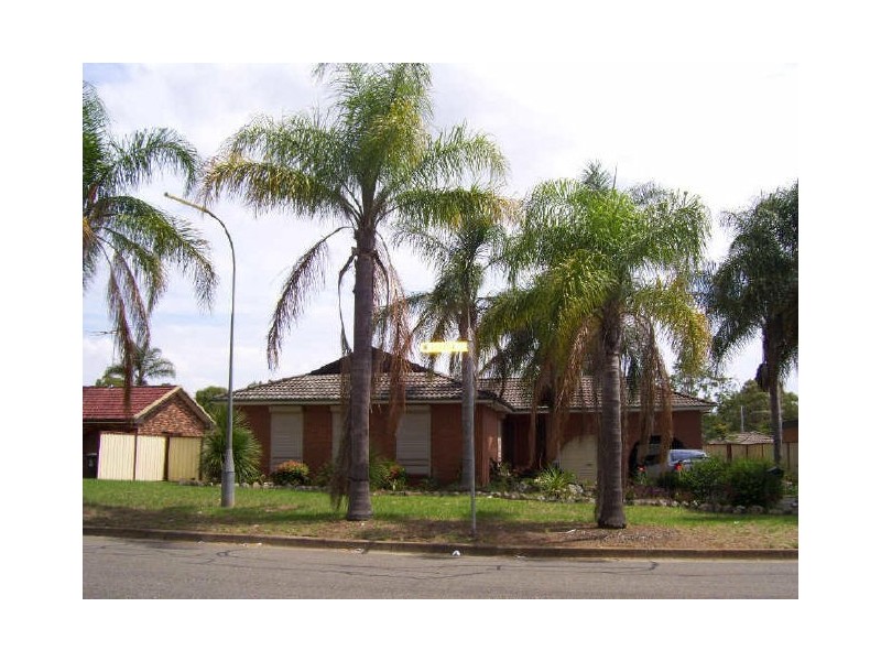 35 Horatio Street, Rosemeadow NSW 2560