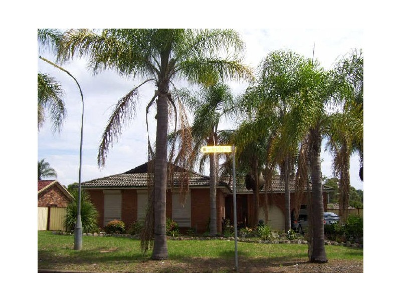 35 Horatio Street, Rosemeadow NSW 2560