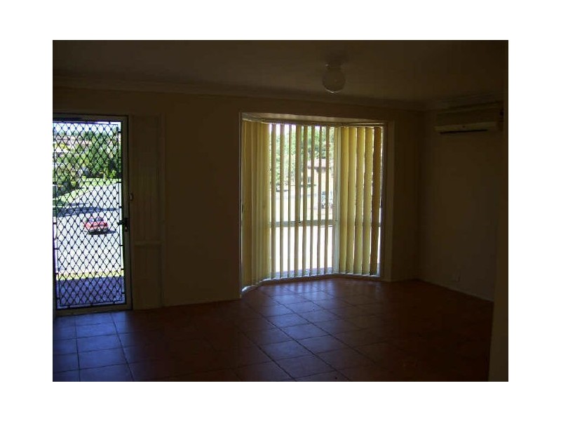 17 Copperfield Drive, Ambarvale NSW 2560