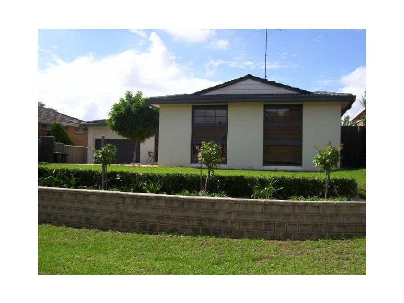 65 Guise Rd, Bradbury NSW 2560