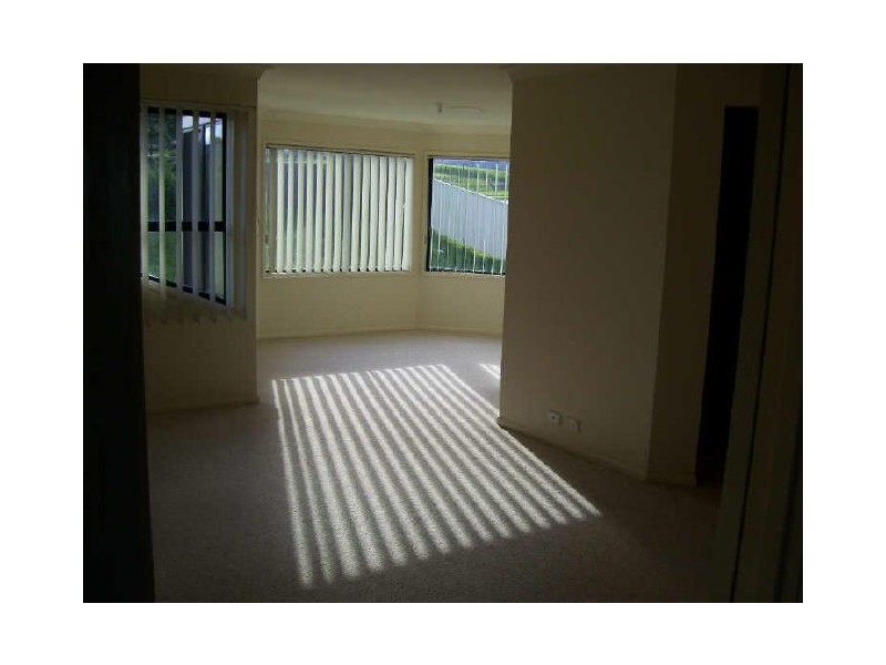 42 John Kidd Drive, Blair Athol NSW 2560