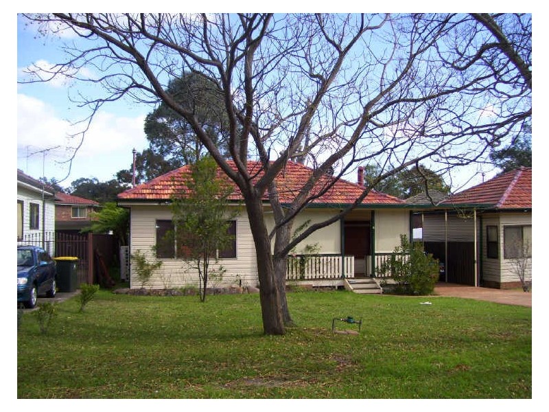 27 Chisholm Cresent, Bradbury NSW 2560