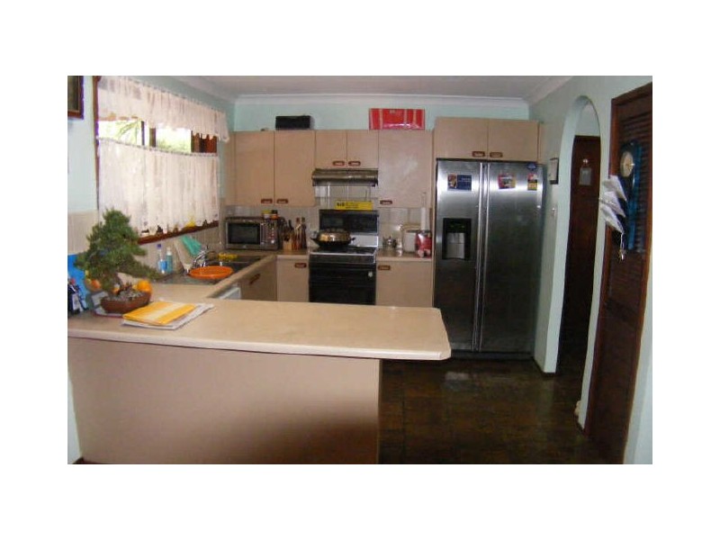 17 Mantalini Street, Ambarvale NSW 2560
