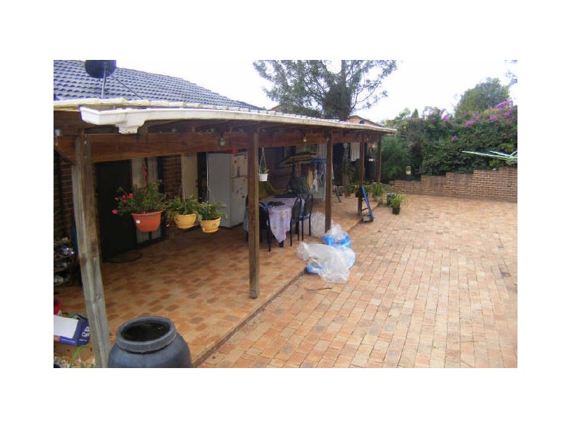 17 Mantalini Street, Ambarvale NSW 2560