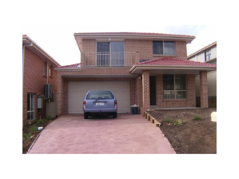 8b Vaulcluse Place, Glen Alpine NSW 2560
