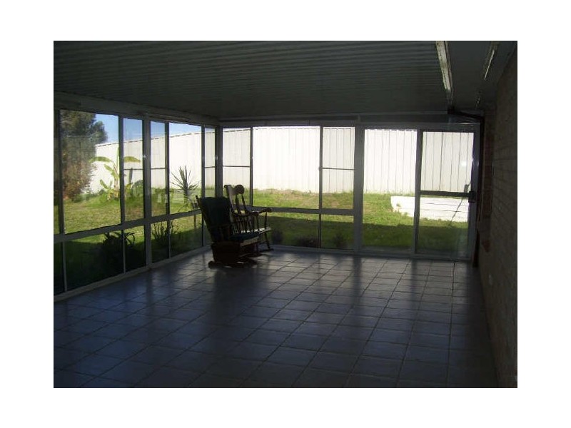 4 Quartz Pl, Eagle Vale NSW 2558