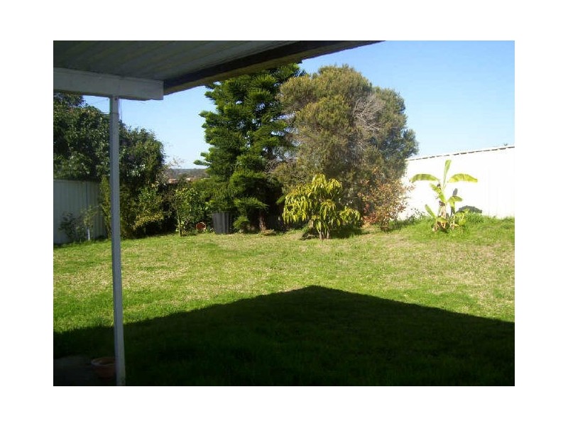 4 Quartz Pl, Eagle Vale NSW 2558