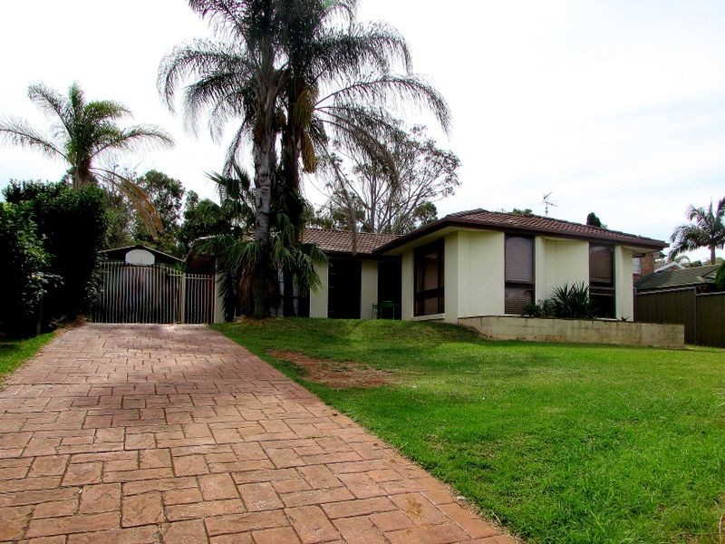 58 Romeo Cres, Rosemeadow NSW 2560