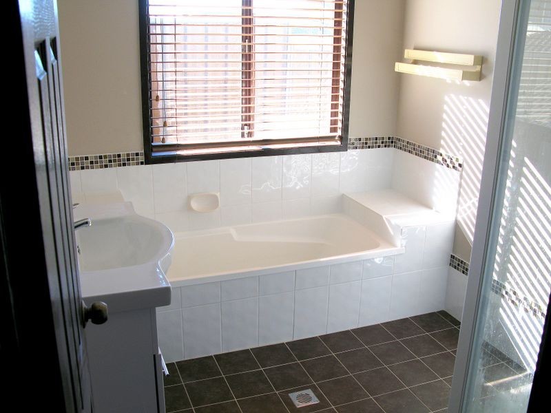 58 Romeo Cres, Rosemeadow NSW 2560