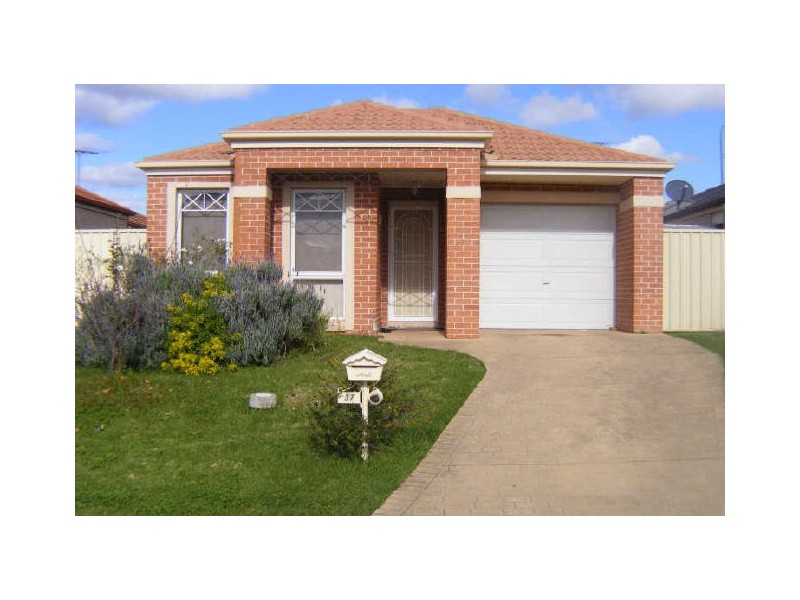 37 Keighran Mill Drive, Blair Athol NSW 2560