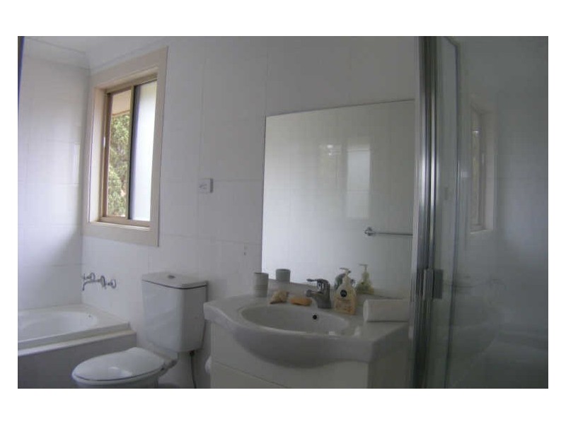 25 Westmoreland Road, Leumeah NSW 2560