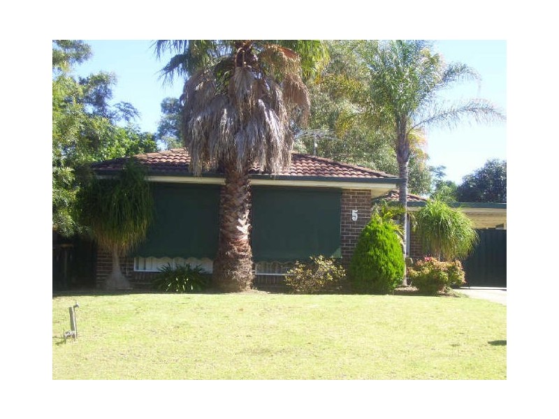 5 Whorlong Street, St Helens Park NSW 2560
