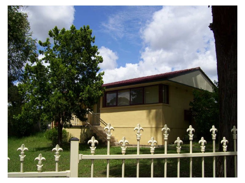 6 Creigan Rd, Bradbury NSW 2560