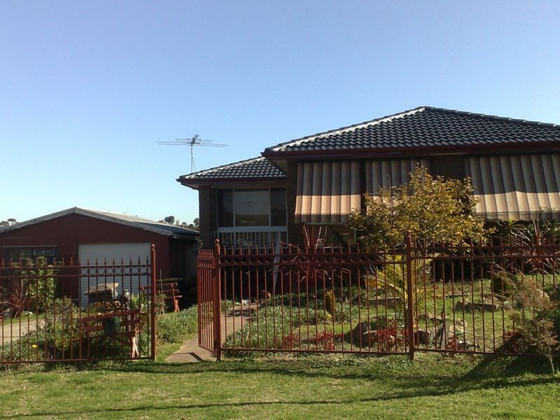 9 Calcite Place, Eagle Vale NSW 2558