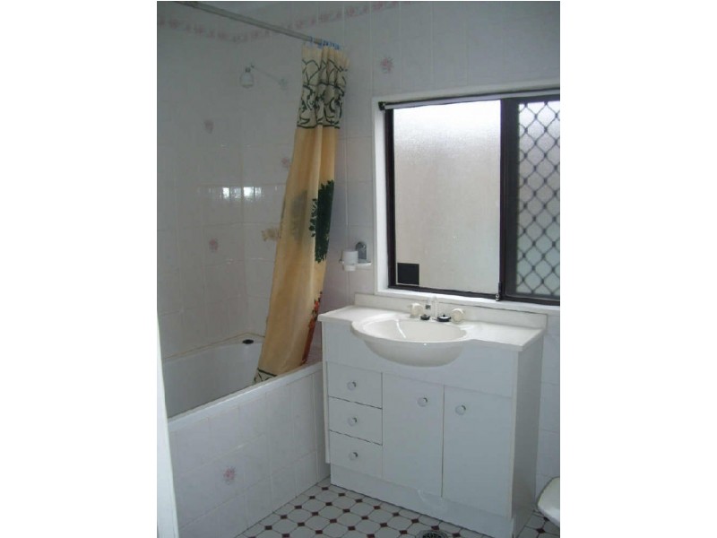 238 St Johns Rd, Bradbury NSW 2560