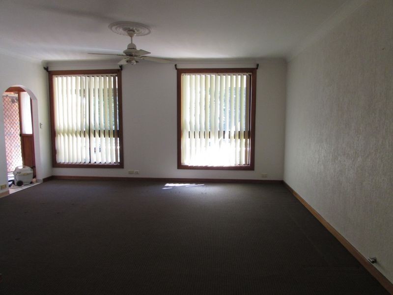 1 Coll Place, St Andrews NSW 2566