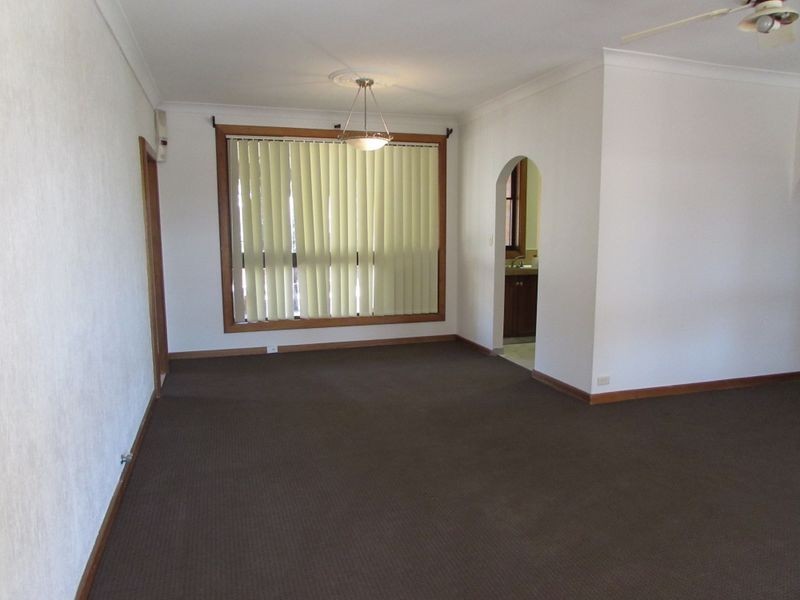 1 Coll Place, St Andrews NSW 2566