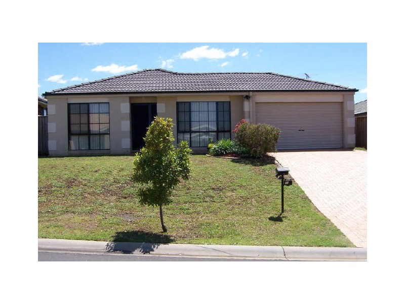 10 Anderson Street, St Helens Park NSW 2560
